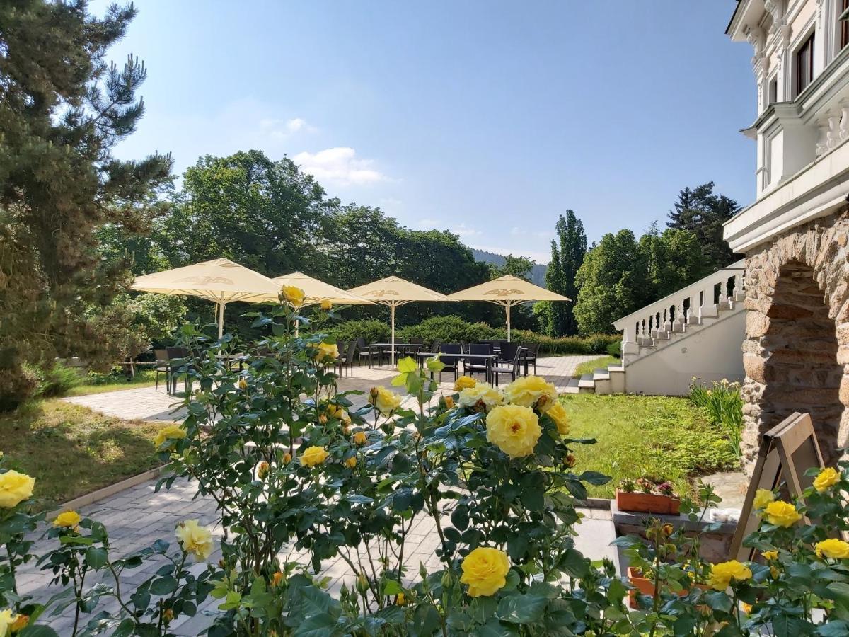 Pension U Golfu Cihelny Карлови Вари Екстериор снимка
