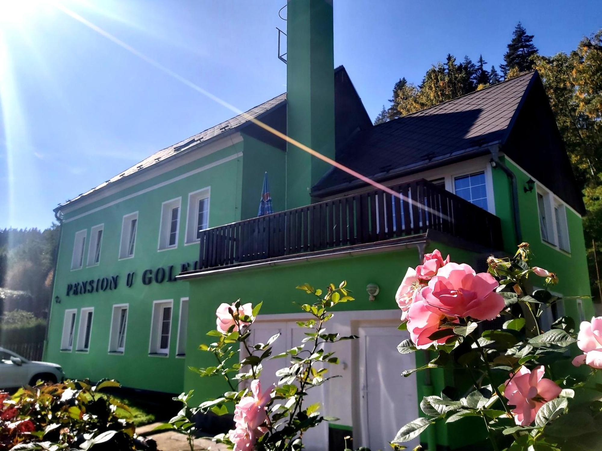 Pension U Golfu Cihelny Карлови Вари Екстериор снимка