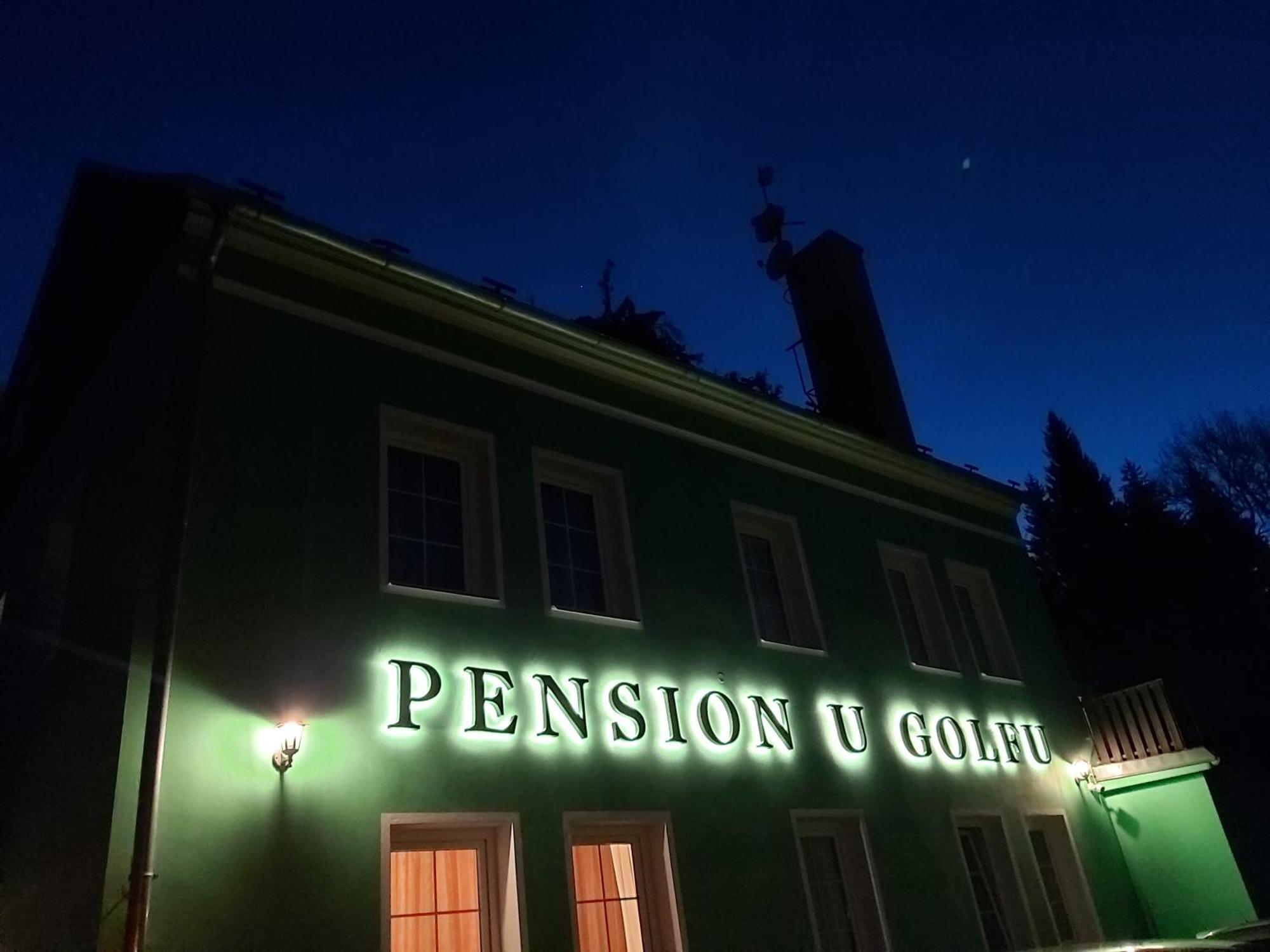 Pension U Golfu Cihelny Карлови Вари Екстериор снимка