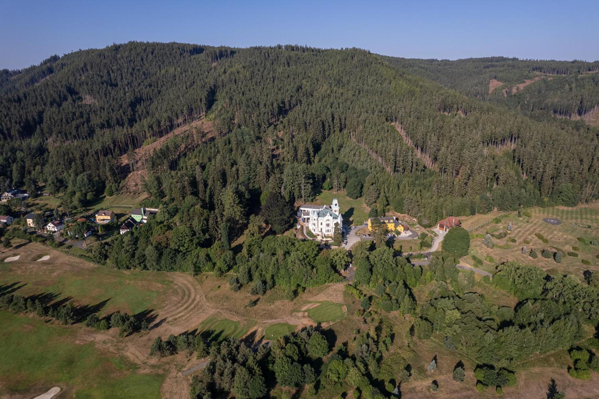 Pension U Golfu Cihelny Карлови Вари Екстериор снимка